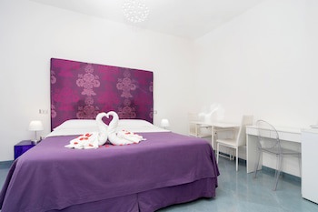 Emily Suites galeri fotoğrafı