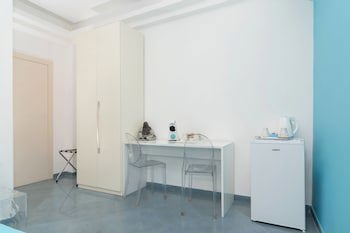 Emily Suites fotoğrafı