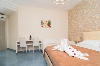 Emily Suites galeri fotoğrafı