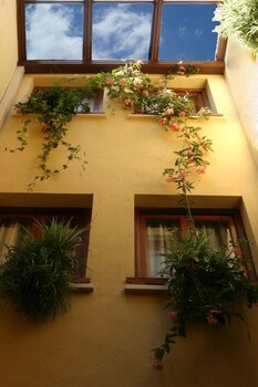 Almunia De San Miguel