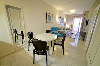 Casamaia Apartments