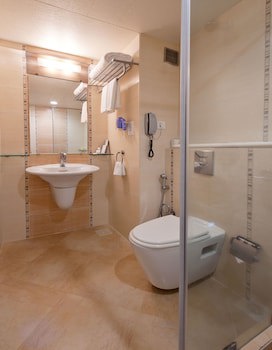 Grand Residency Hotel & Serviced Apartments