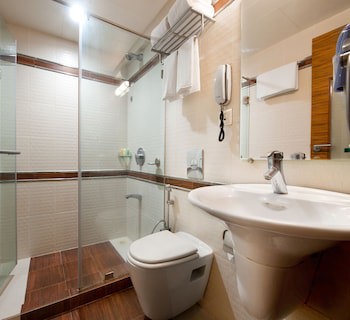 Grand Residency Hotel & Serviced Apartments