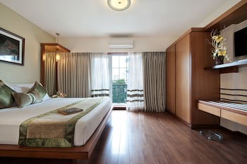 Grand Residency Hotel & Serviced Apartments