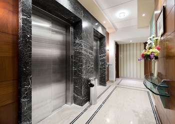 Grand Residency Hotel & Serviced Apartments