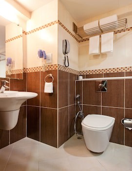 Grand Residency Hotel & Serviced Apartments