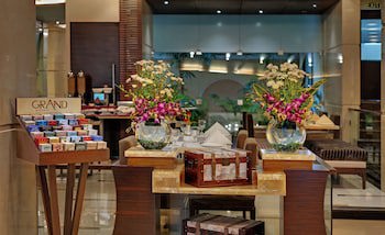 Grand Residency Hotel & Serviced Apartments