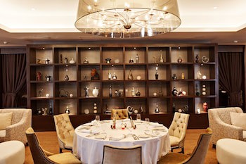 Joy Nostalg Hotel & Suites Manila Managed By Accorhotels