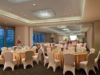 Joy Nostalg Hotel & Suites Manila Managed By Accorhotels