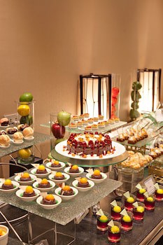 Joy Nostalg Hotel & Suites Manila Managed By Accorhotels