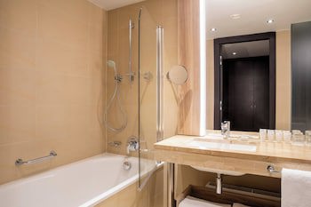 Ac Hotel By Marriott Bratislava Old Town