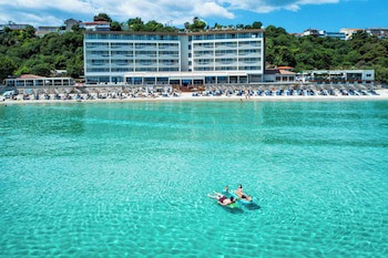 Ammon Zeus Luxury Beach Hotel