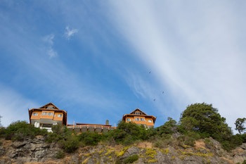Isla Victoria Lodge