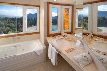 Isla Victoria Lodge