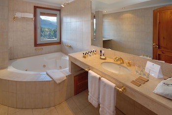 Isla Victoria Lodge
