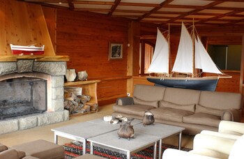 Isla Victoria Lodge