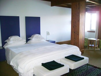 Isla Victoria Lodge