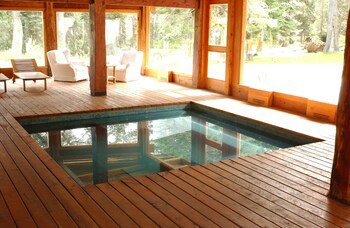 Isla Victoria Lodge
