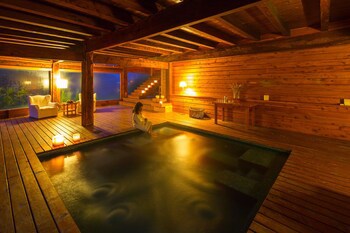 Isla Victoria Lodge