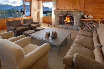 Isla Victoria Lodge