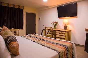 Hotel La Villa De Zaragoza