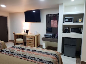 Hotel La Villa De Zaragoza