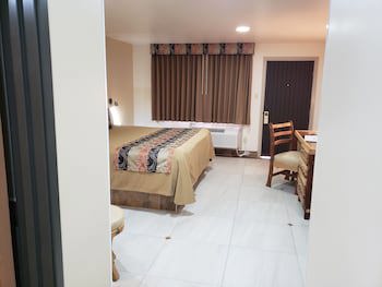 Hotel La Villa De Zaragoza
