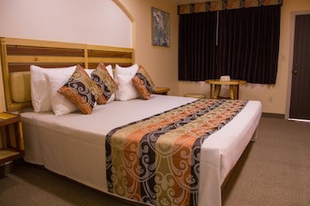 Hotel La Villa De Zaragoza