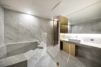 Amourex Hotel