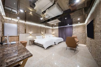 Amourex Hotel