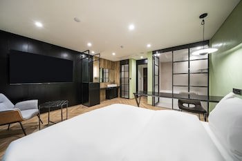 Amourex Hotel