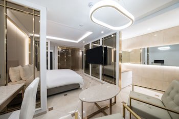 Amourex Hotel