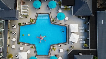 Muri Beach Club