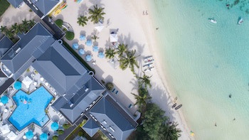 Muri Beach Club