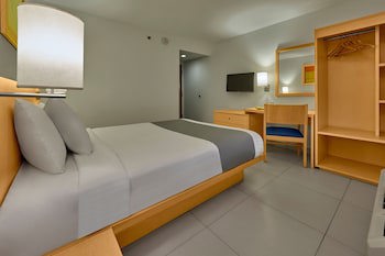 City Express By Marriott Lazaro Cardenas