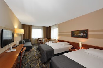 City Hotel