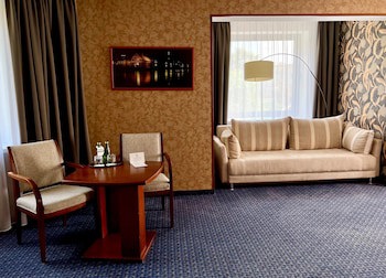 City Hotel