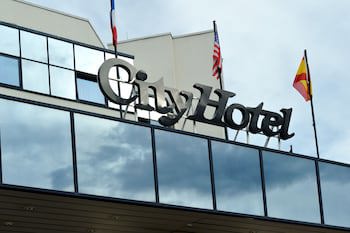 City Hotel
