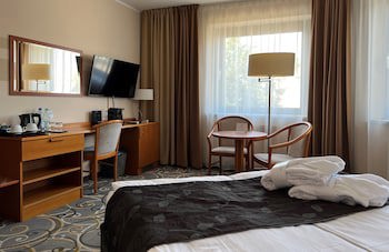 City Hotel