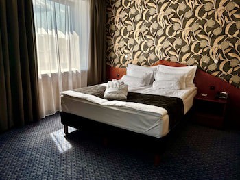 City Hotel