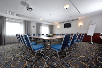 City Hotel
