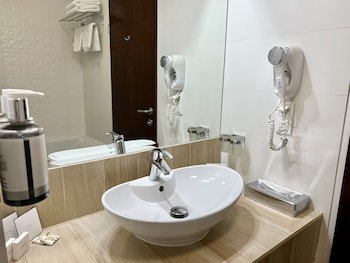 City Hotel