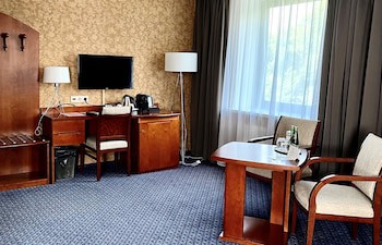City Hotel