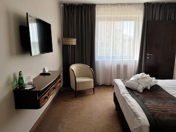 City Hotel