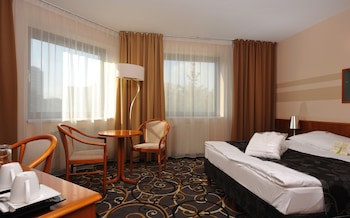 City Hotel