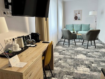 City Hotel
