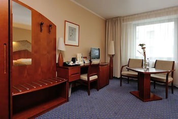 City Hotel