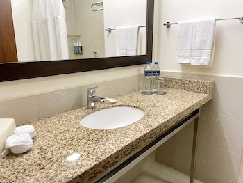 Courtyard By Marriott Guayaquil