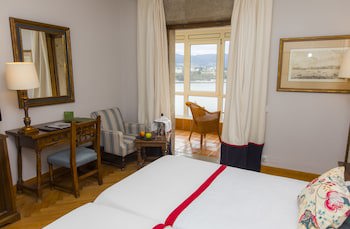 Parador De Ribadeo Lugo
