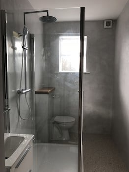 Eyre Square Townhouse